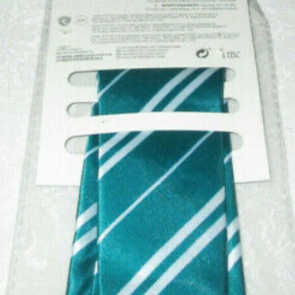 Harry Potter/ Wizarding World Slytherin Necktie - Picture 7 of 7